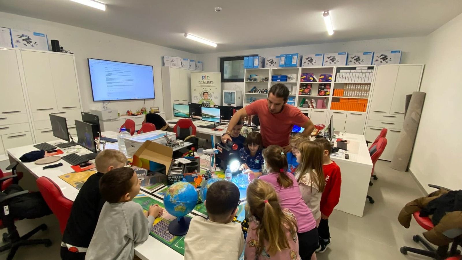 WhatsApp Image 2026-01-28 at 08.30.07 (12).jpeg